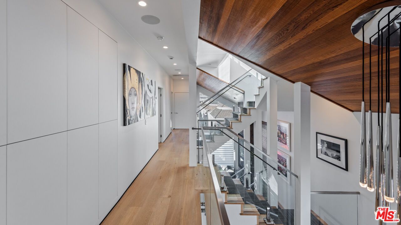 Interior, Recessed Lighting, Wooden Ceilings, Wood Texture Flooring