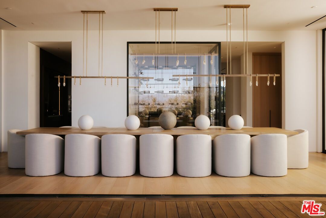 Interior, Pendant Lights, Wood Texture Flooring
