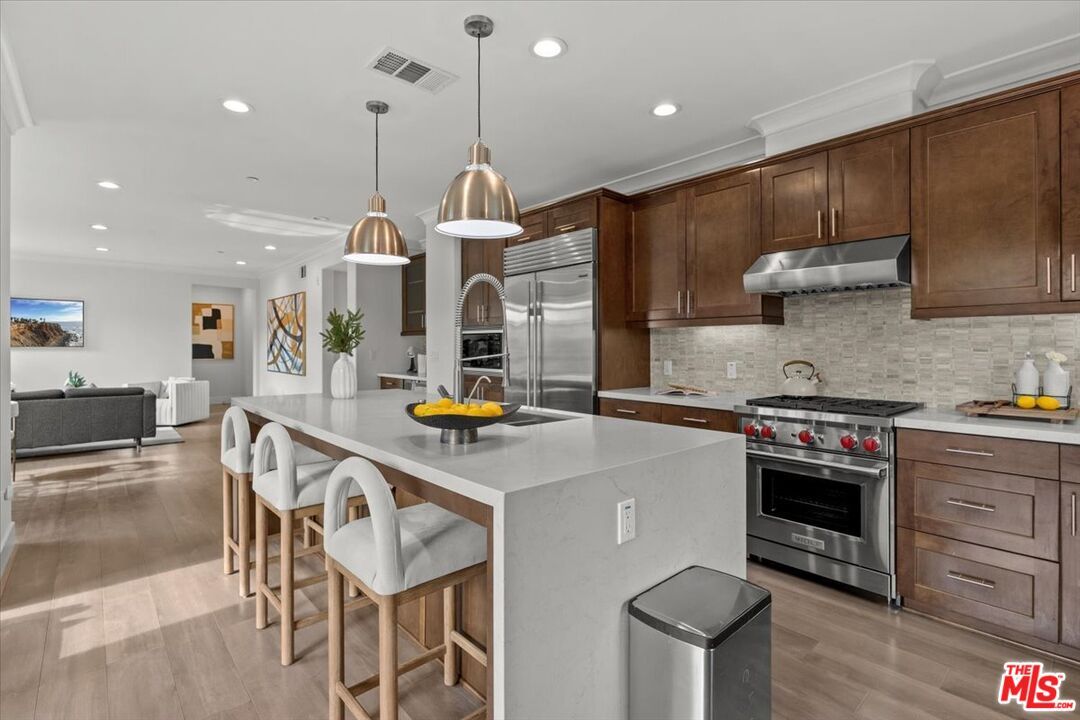 Interior, Kitchen, Living room, Pendant Lights, Recessed Lighting, Stainless Steel Appliances, Wood Texture Flooring