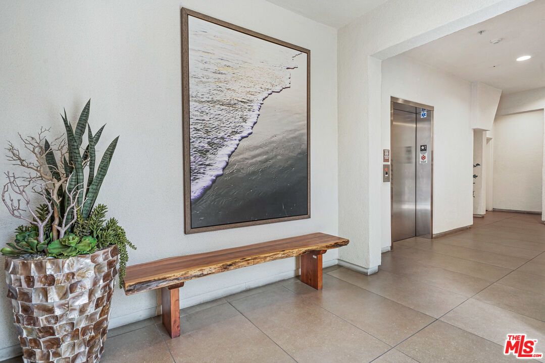 Elevator, Interior, Recessed Lighting