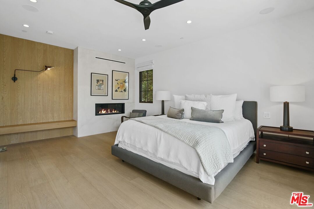 Bedroom, Fireplace, Interior, Recessed Lighting, Wood Texture Flooring