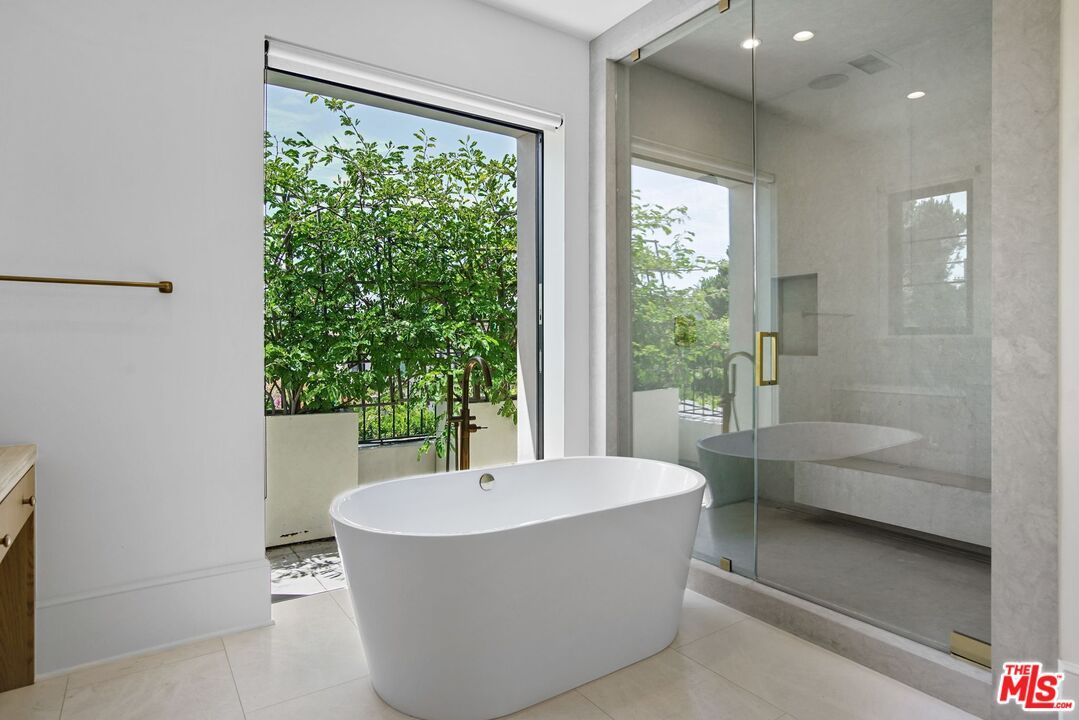 Bathroom, Free Standing Baths, Glass Shower, Interior, Recessed Lighting