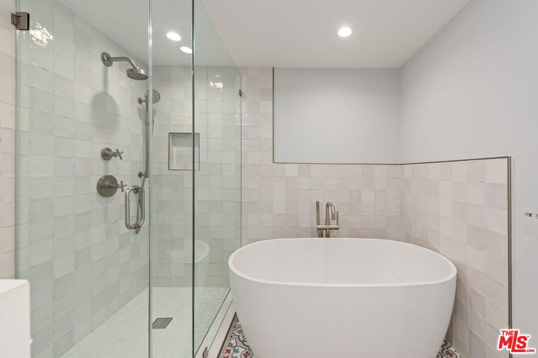 Bathroom, Free Standing Baths, Glass Shower, Interior, Recessed Lighting