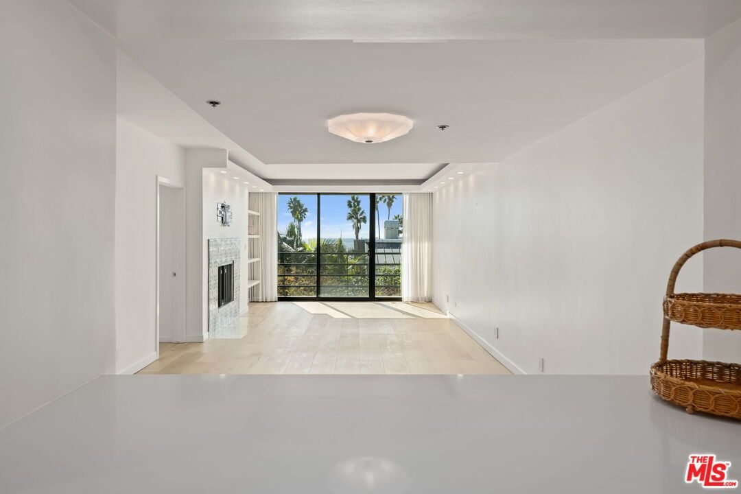 Empty room, Fireplace, Interior