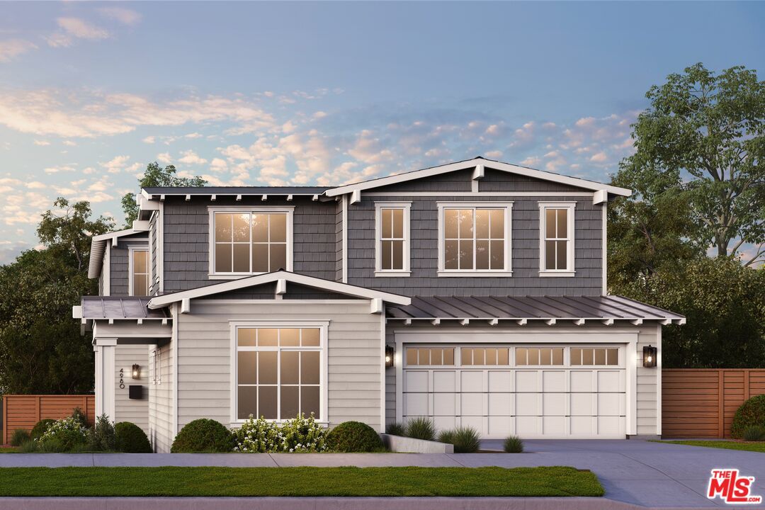 Attached, Exterior, Facade, American Craftsman