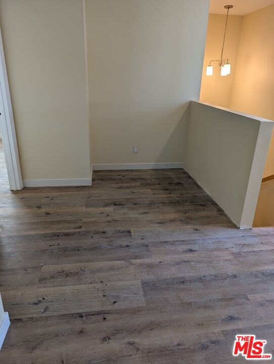 Interior, Pendant Lights, Wood Texture Flooring