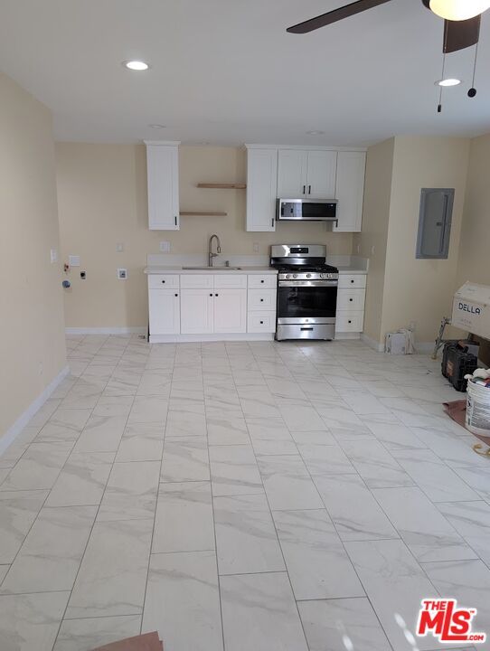 Interior, Kitchen, Marble, Recessed Lighting, Stainless Steel Appliances