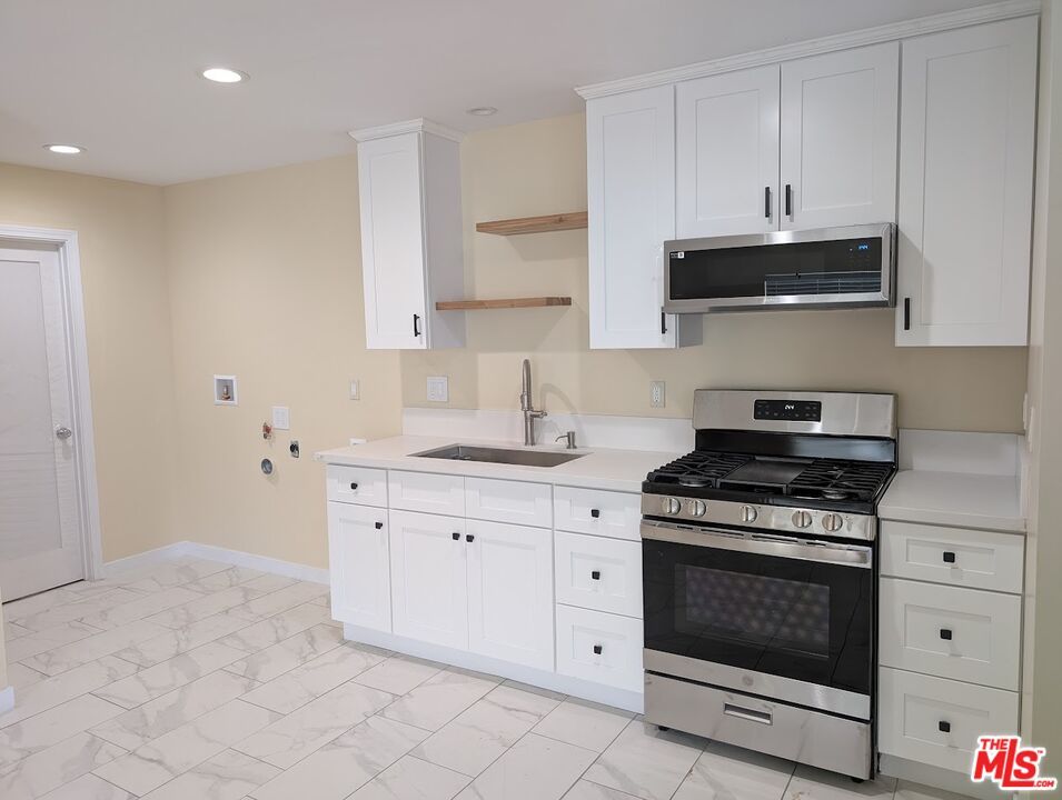 Interior, Kitchen, Marble, Recessed Lighting, Stainless Steel Appliances