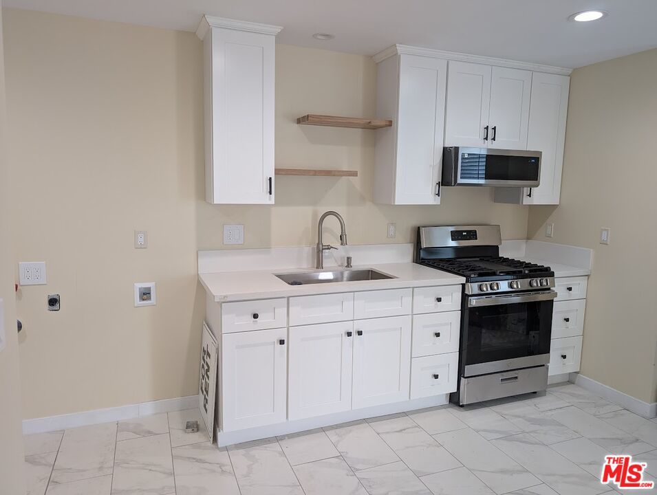 Interior, Kitchen, Marble, Recessed Lighting