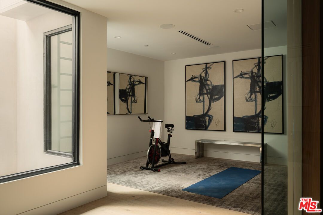 Fitness Equipment, Interior, Recessed Lighting, Wood Texture Flooring