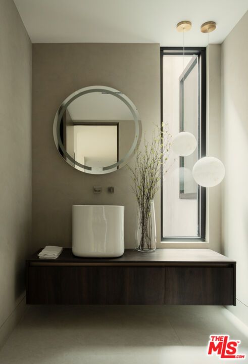 Bathroom, Interior, Pendant Lights