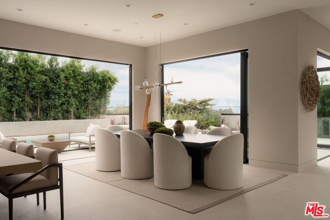 Dining room, Interior, Living room, Pendant Lights, Recessed Lighting