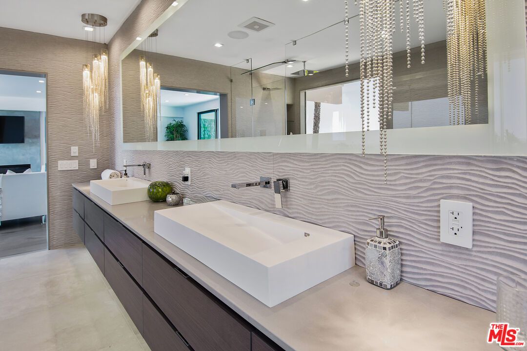 Bathroom, Dual Sink Vanities, Interior, Pendant Lights, Recessed Lighting