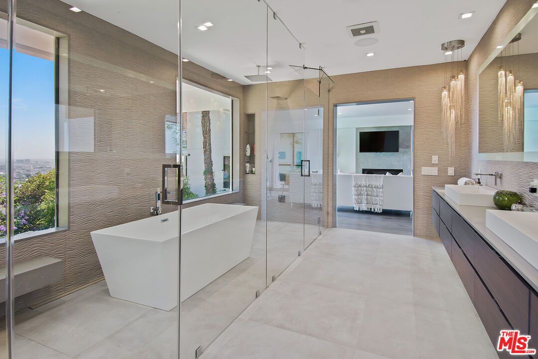 Bathroom, Dual Sink Vanities, Free Standing Baths, Glass Shower, Interior, Pendant Lights, Recessed Lighting