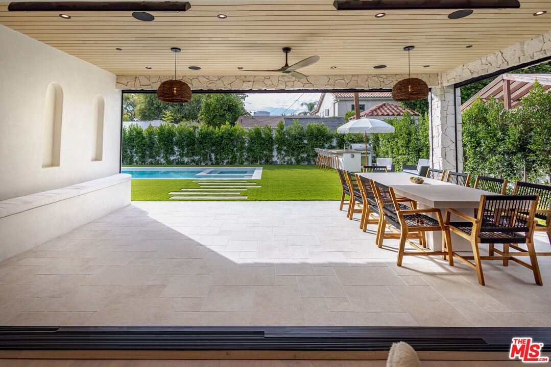 Exterior, Pool, Recessed Lighting