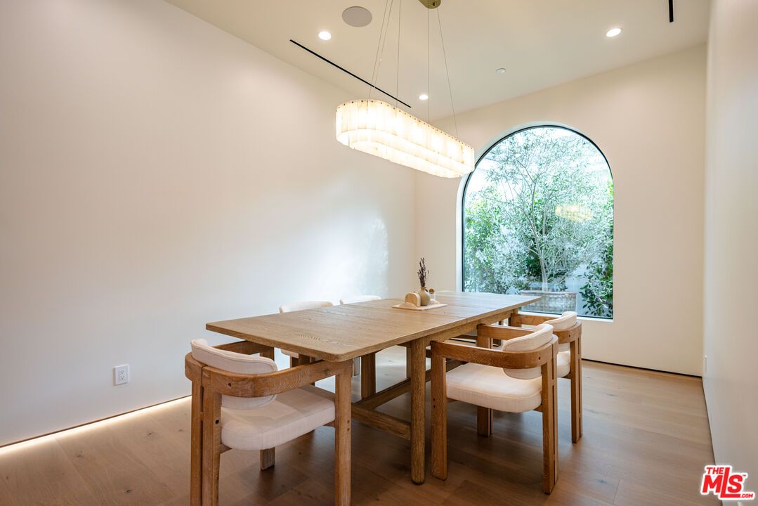 Dining room, Interior, Pendant Lights, Recessed Lighting, Wood Texture Flooring