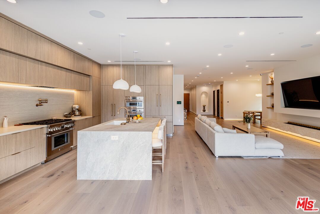 Interior, Kitchen, Living room, Pendant Lights, Recessed Lighting, Stainless Steel Appliances, Wood Texture Flooring