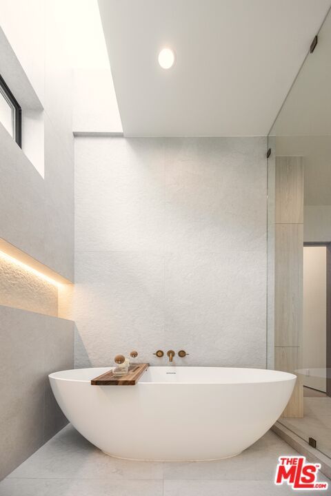 Bathroom, Free Standing Baths, Interior, Recessed Lighting