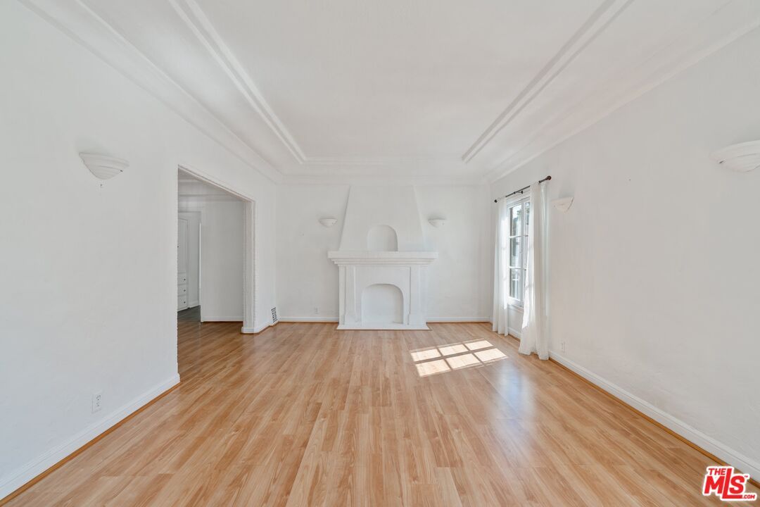 Empty room, Fireplace, Interior, Wood Texture Flooring