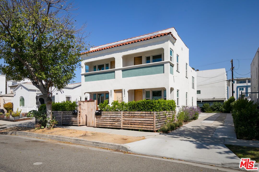 Exterior, Facade, Spanish Mediterranean