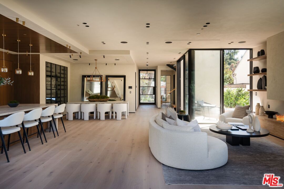 Dining room, Interior, Living room, Pendant Lights, Recessed Lighting, Wood Texture Flooring