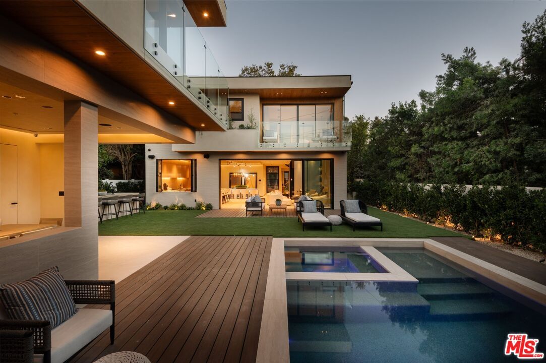 Backyard, Exterior, Pool