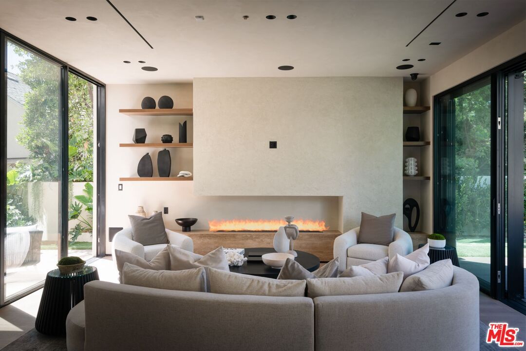 Fireplace, Interior, Living room, Recessed Lighting