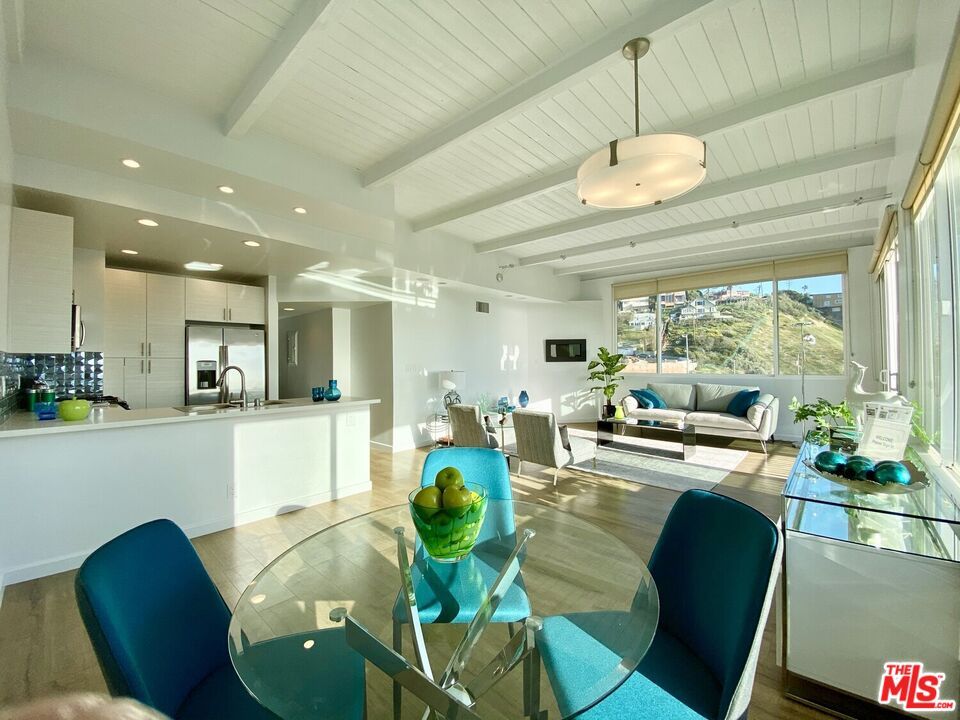 Dining room, Interior, Kitchen, Living room, Pendant Lights, Recessed Lighting, Stainless Steel Appliances, Wood Texture Flooring