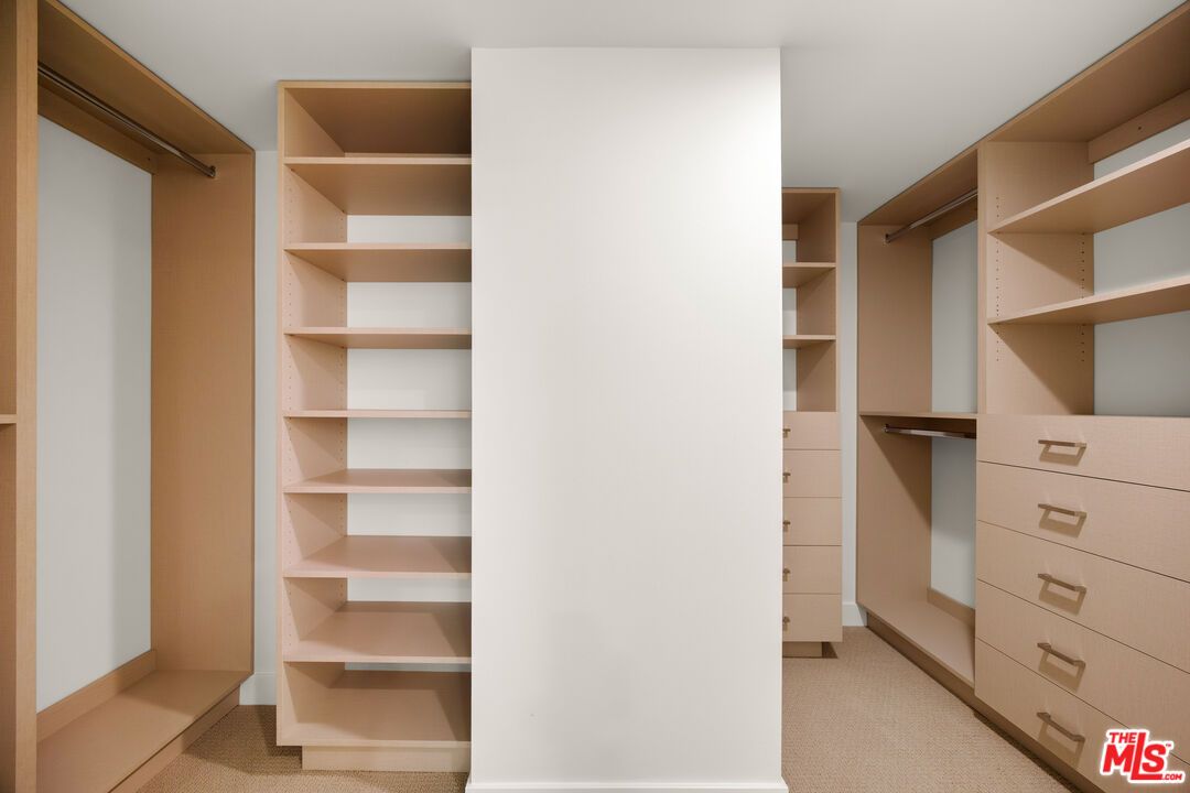 Interior, Walk-in Closets