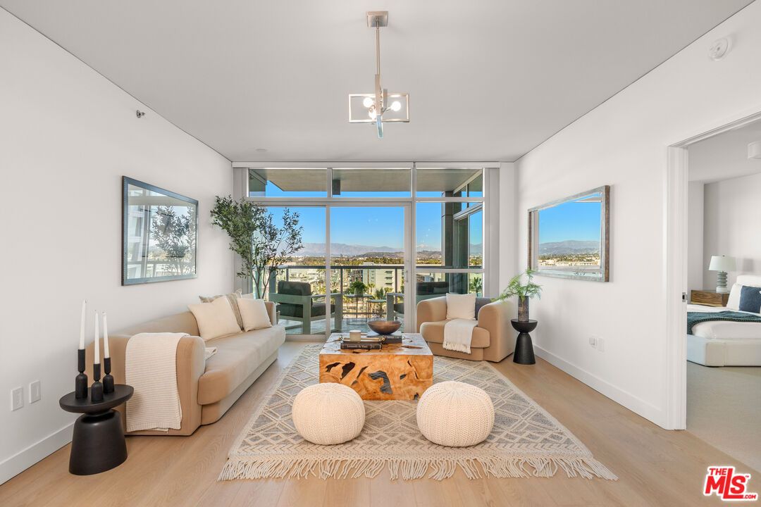 Interior, Living room, Pendant Lights, Wood Texture Flooring