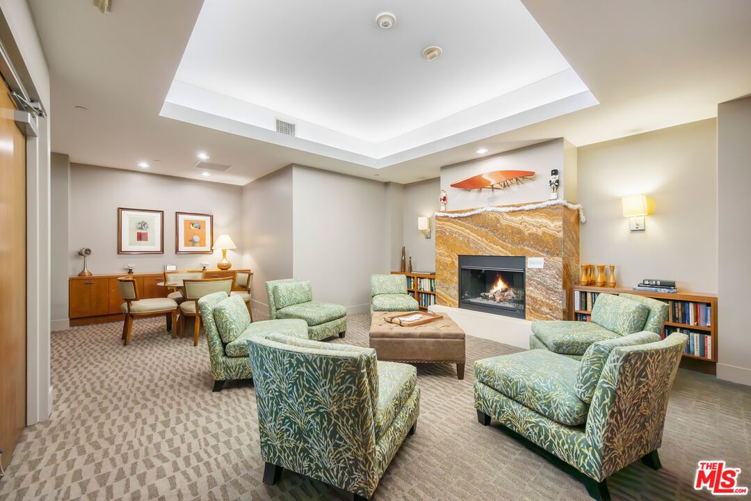 Fireplace, Interior, Living room, Recessed Lighting