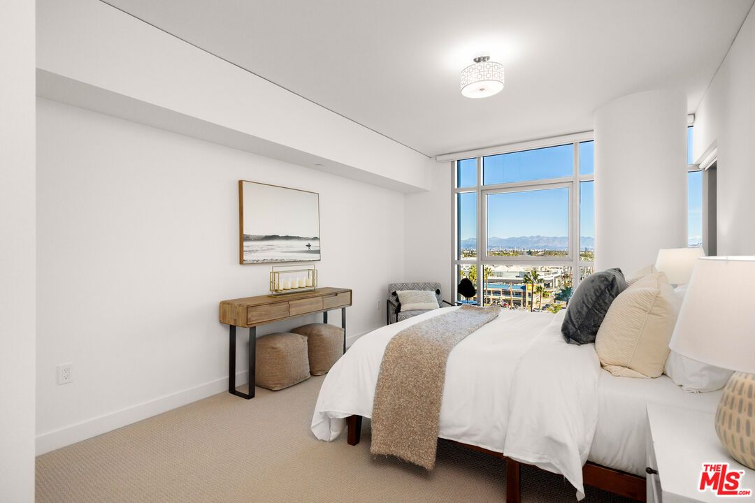 Bedroom, Interior, Water