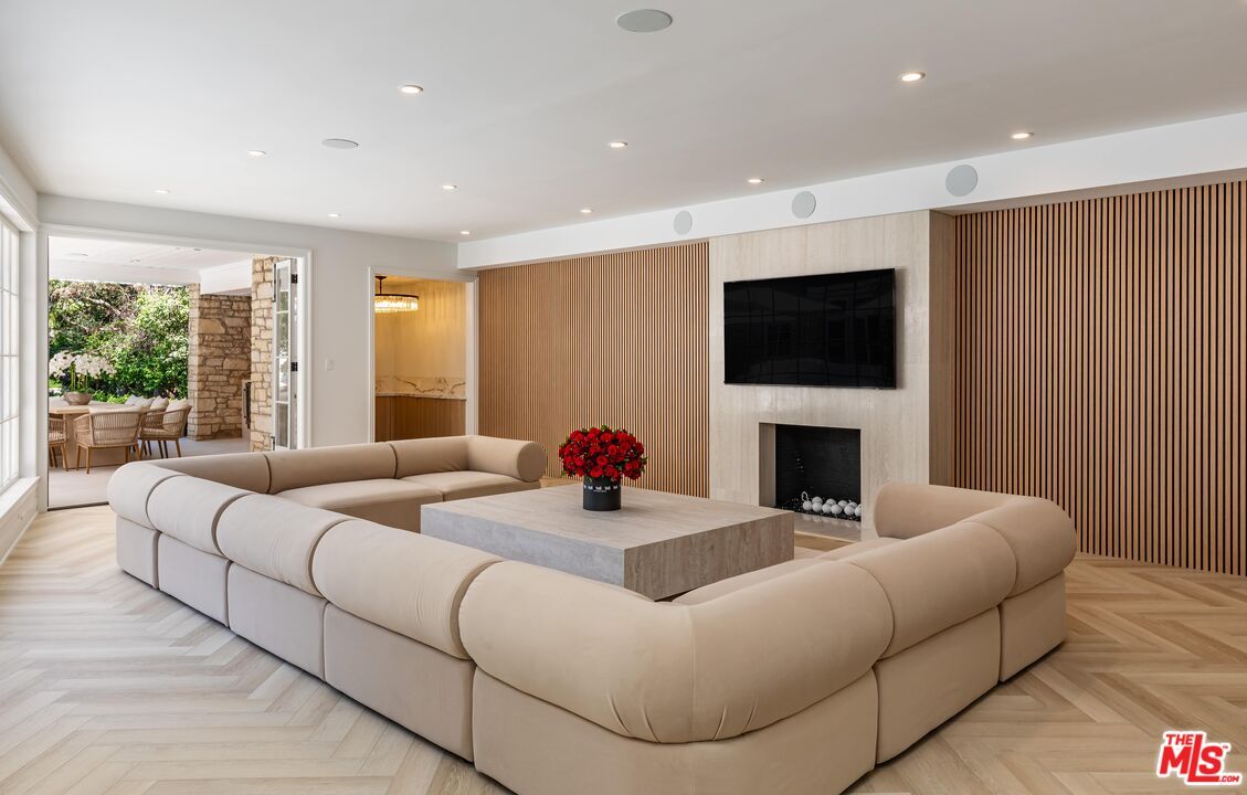 Fireplace, Interior, Living room, Recessed Lighting, Wood Texture Flooring