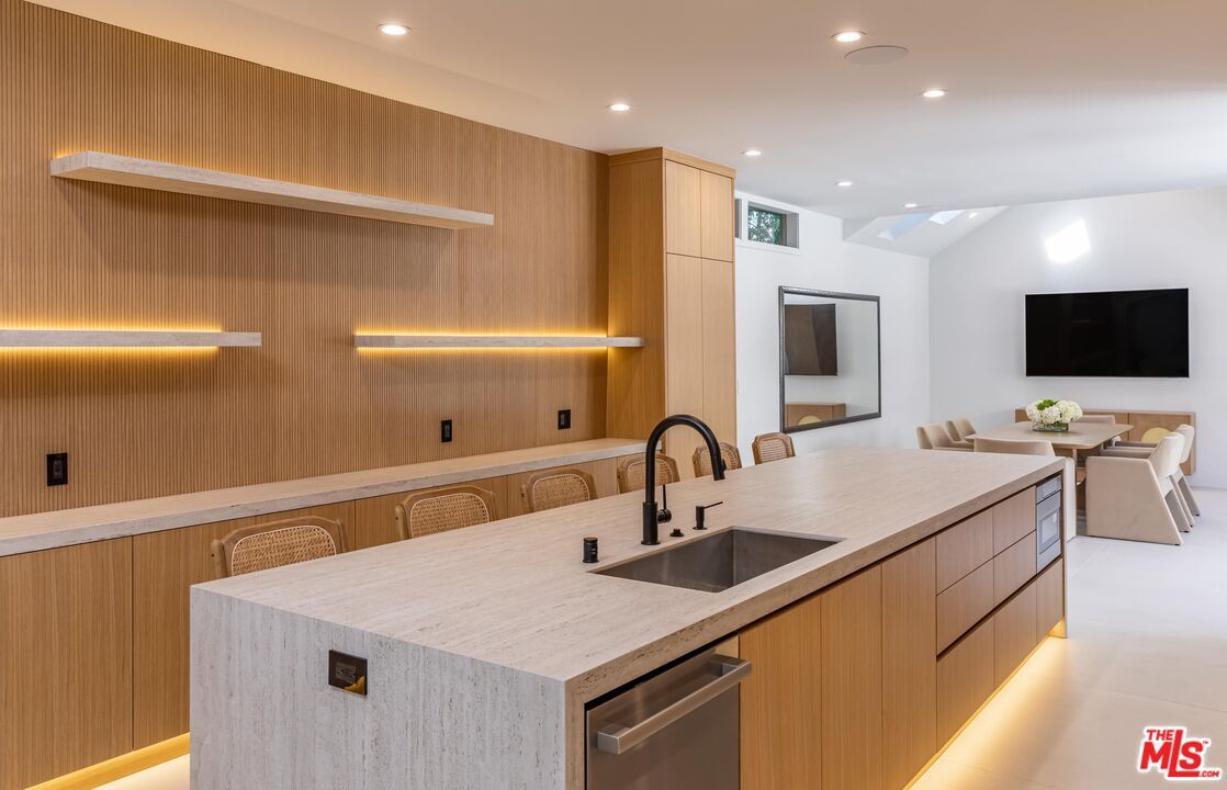 Dining room, Interior, Kitchen, Recessed Lighting