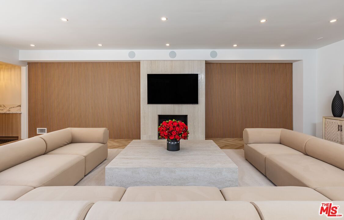 Fireplace, Interior, Living room, Recessed Lighting