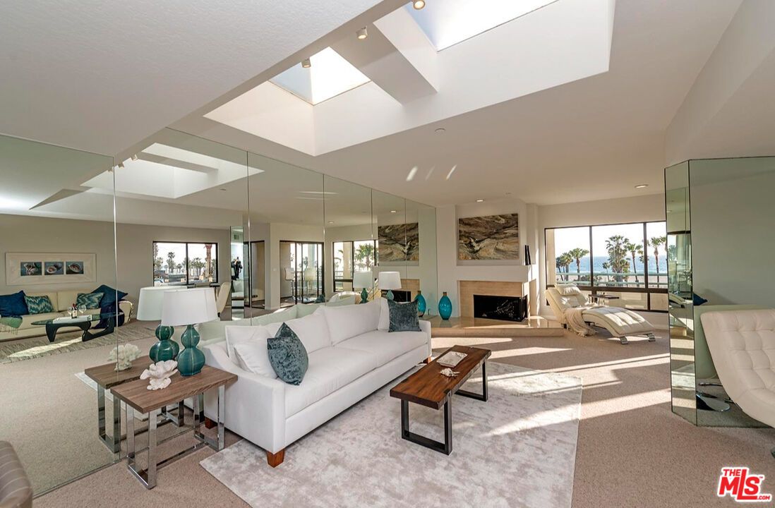 Fireplace, Interior, Living room, Recessed Lighting, Water