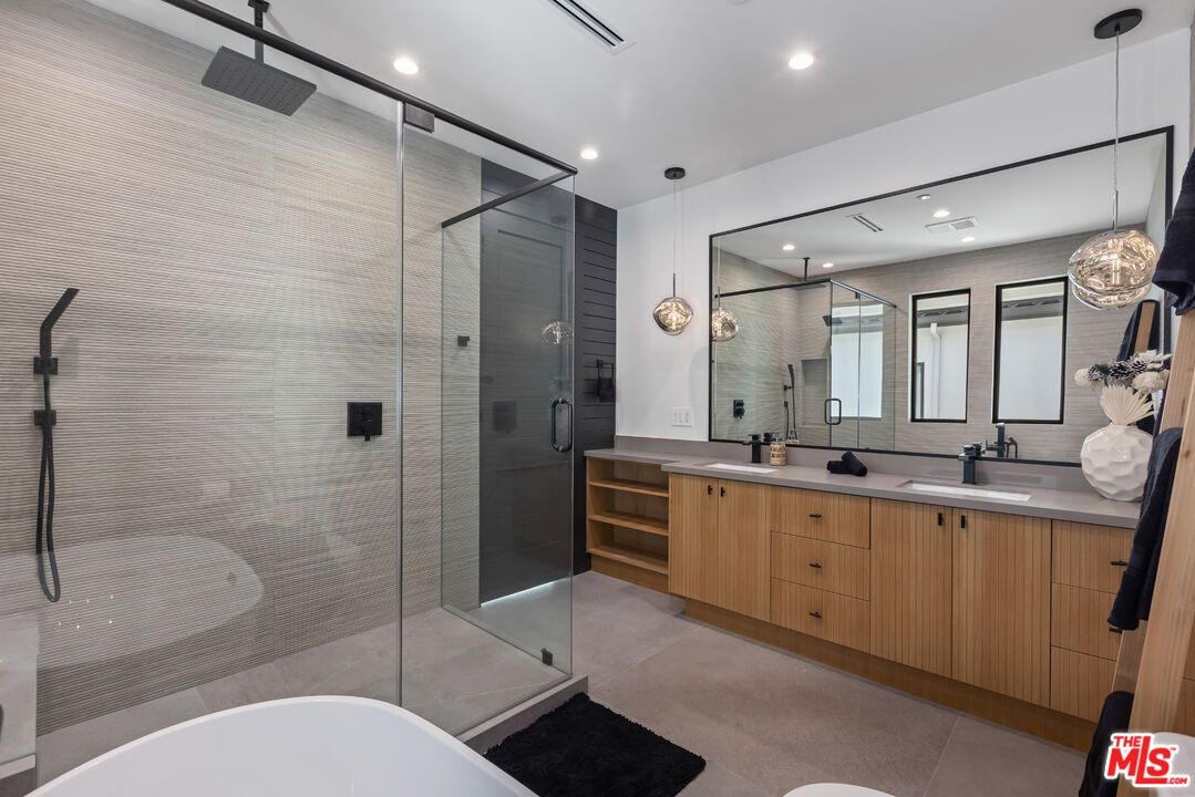 Bathroom, Dual Sink Vanities, Glass Shower, Interior, Pendant Lights, Recessed Lighting