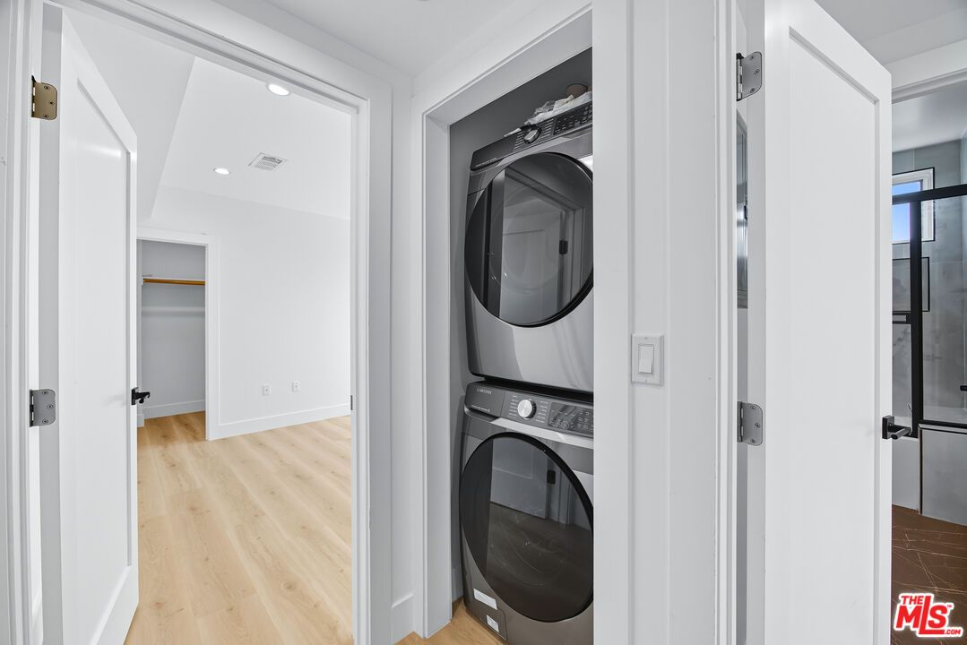 Interior, Recessed Lighting, Utility Closets, Washer, Wood Texture Flooring