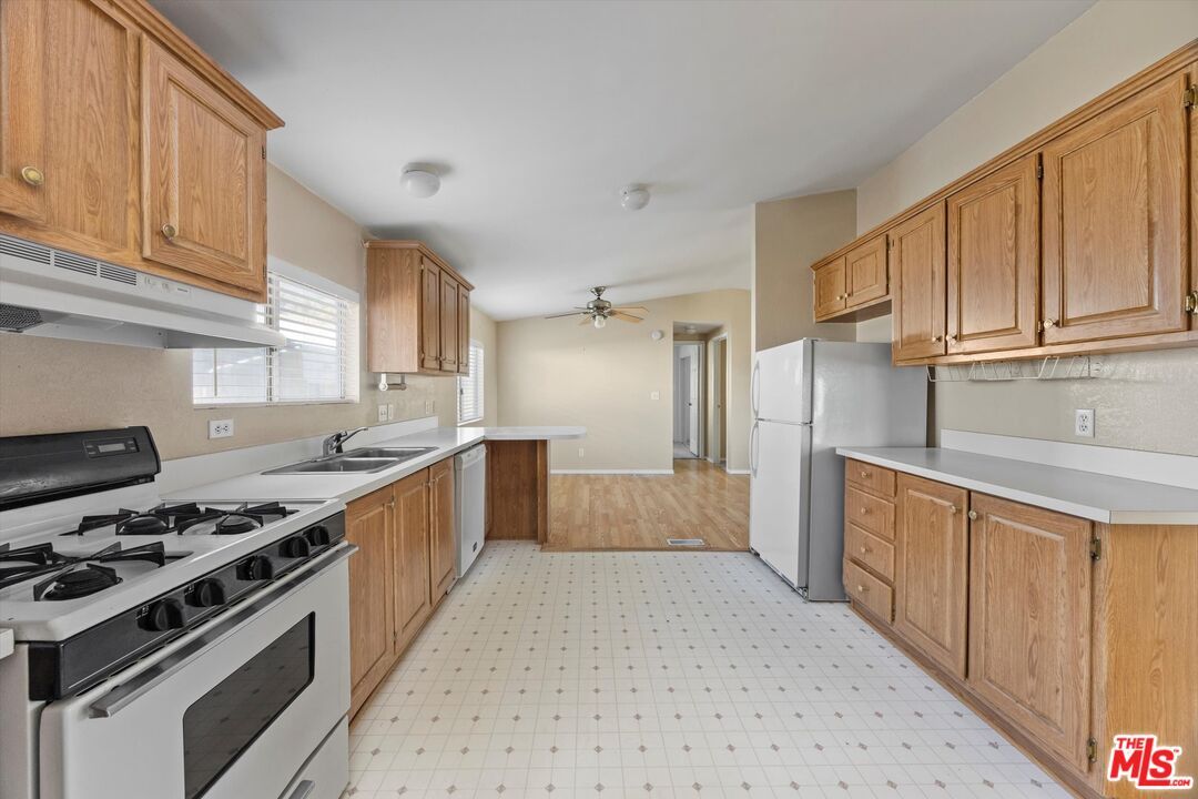 Interior, Kitchen, Wood Texture Flooring