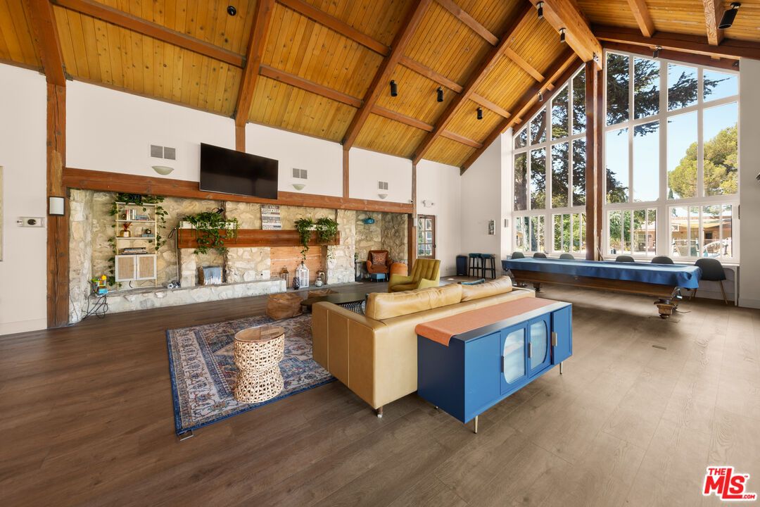 Interior, Living room, Wooden Beams, Wooden Ceilings, Wood Texture Flooring