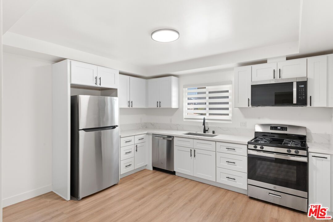 Interior, Kitchen, Stainless Steel Appliances, Wood Texture Flooring