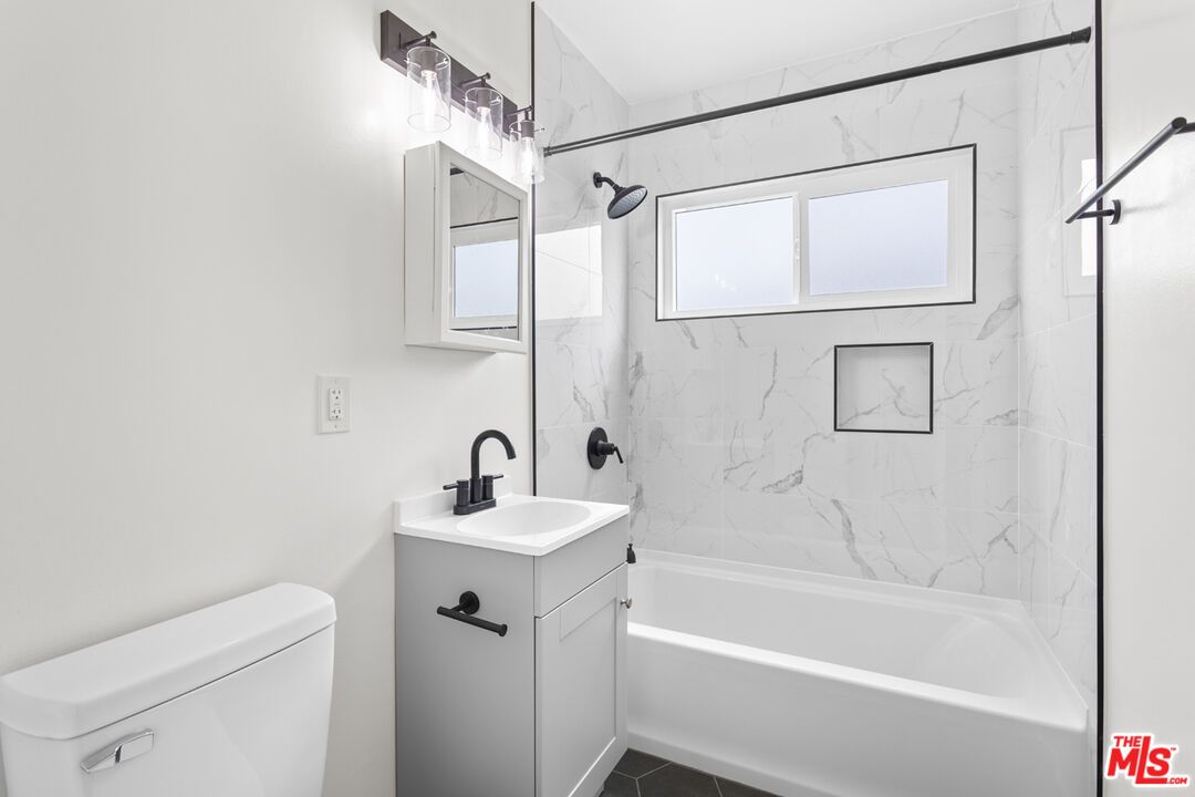 Bathroom, Interior, Marble Walls