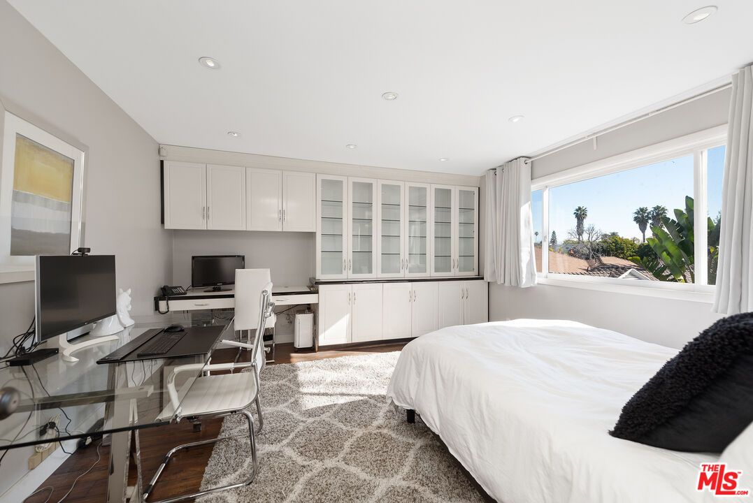 Bedroom, Home Office, Interior, Recessed Lighting