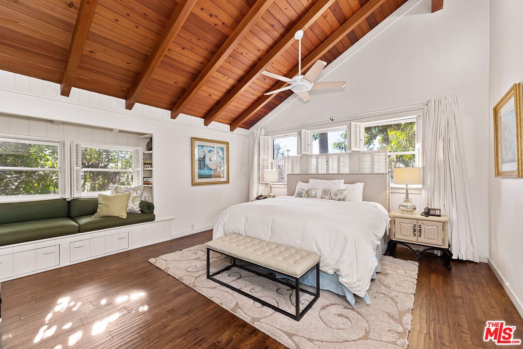 Bedroom, Interior, Wooden Beams, Wooden Ceilings, Wood Texture Flooring