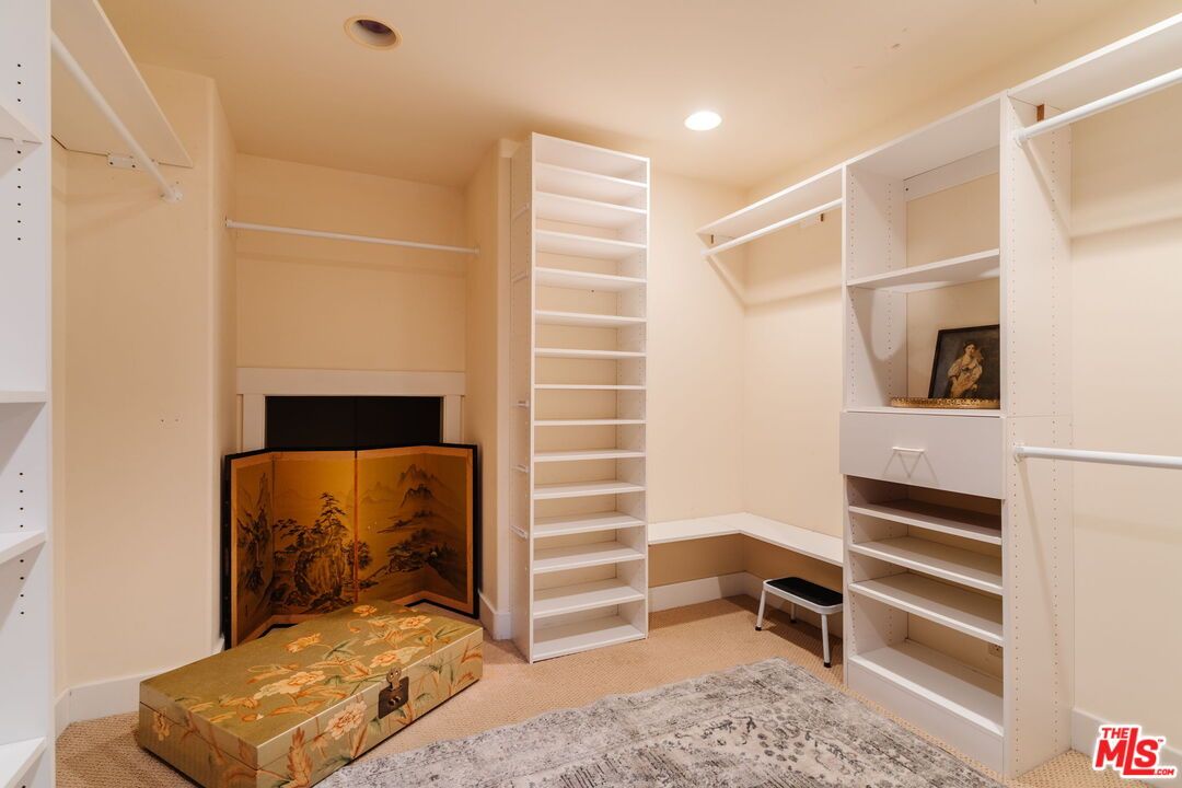 Interior, Recessed Lighting, Walk-in Closets
