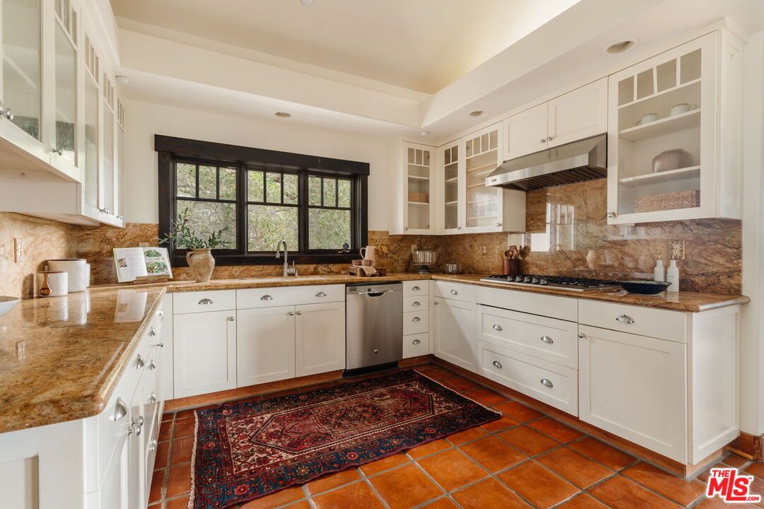 Interior, Kitchen, Stainless Steel Appliances