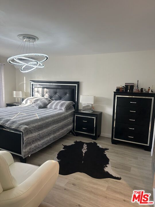 Bedroom, Interior, Pendant Lights, Wood Texture Flooring