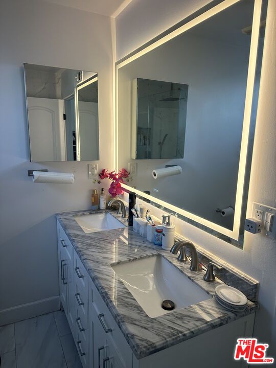 Bathroom, Dual Sink Vanities, Interior, Marble