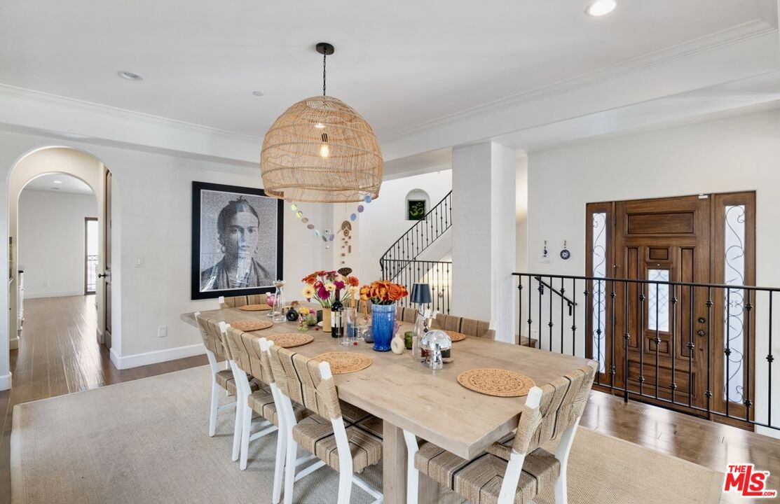 Dining room, Interior, Pendant Lights, Recessed Lighting, Wood Texture Flooring