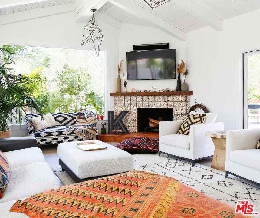 Fireplace, Interior, Living room, Pendant Lights